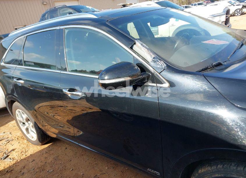 Photo 13 of 2018 Kia Sorento 3.3L SX (VIN 5XYPKDA57JG349078)