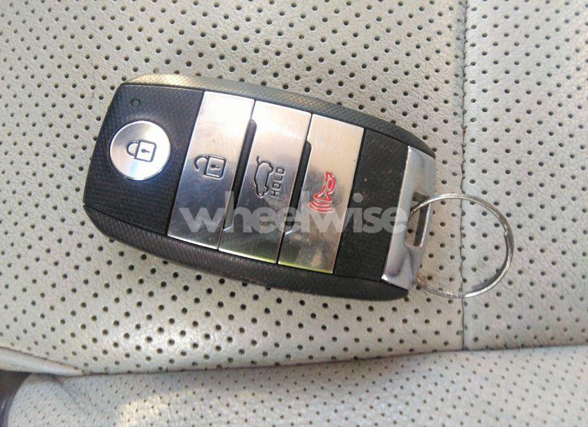 Photo 11 of 2020 Kia Sorento 3.3L SX (VIN 5XYPKDA57LG655703)