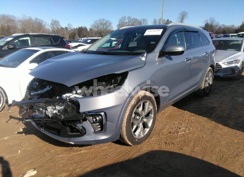 Photo 2 of 2020 Kia Sorento 3.3L SX (VIN 5XYPKDA57LG655703)