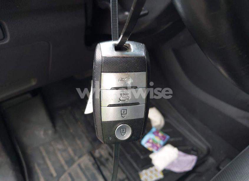 Photo 11 of 2017 Kia Sorento 3.3L SX (VIN 5XYPKDA58HG305360)