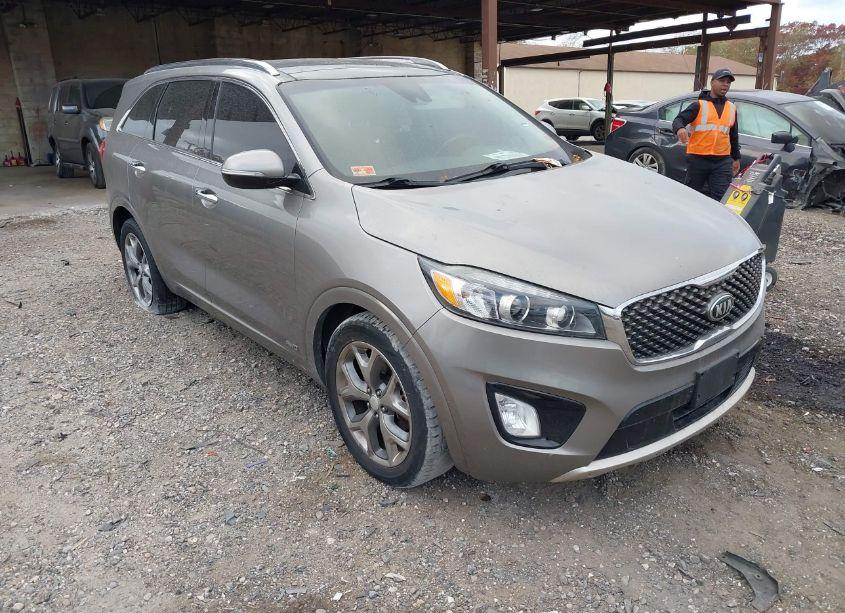 2017 Kia Sorento 3.3L SX (VIN 5XYPKDA58HG310025) main photo