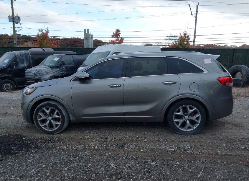 Photo 13 of 2017 Kia Sorento 3.3L SX (VIN 5XYPKDA58HG310025)