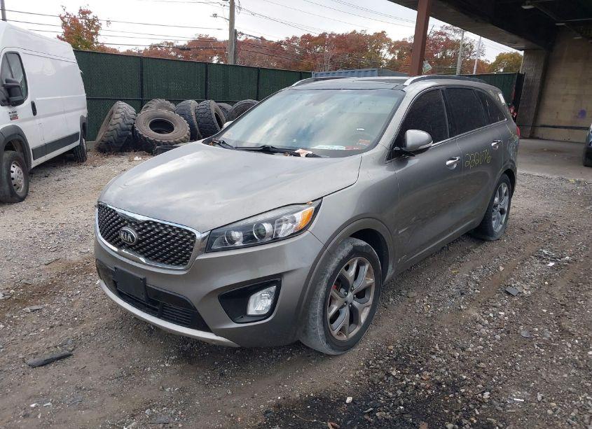 Photo 2 of 2017 Kia Sorento 3.3L SX (VIN 5XYPKDA58HG310025)