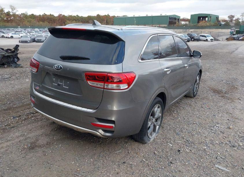 Photo 4 of 2017 Kia Sorento 3.3L SX (VIN 5XYPKDA58HG310025)