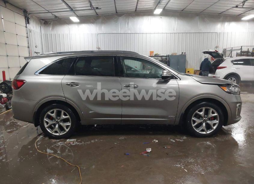 Photo 14 of 2019 Kia Sorento 3.3L SX (VIN 5XYPKDA58KG547704)