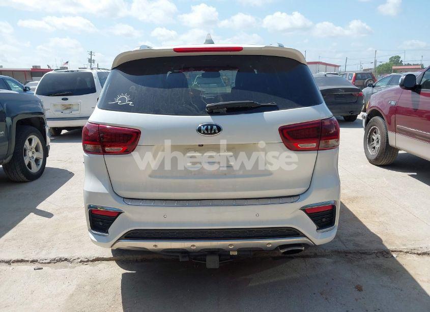 Photo 16 of 2019 Kia Sorento 3.3L SXL (VIN 5XYPKDA58KG609862)