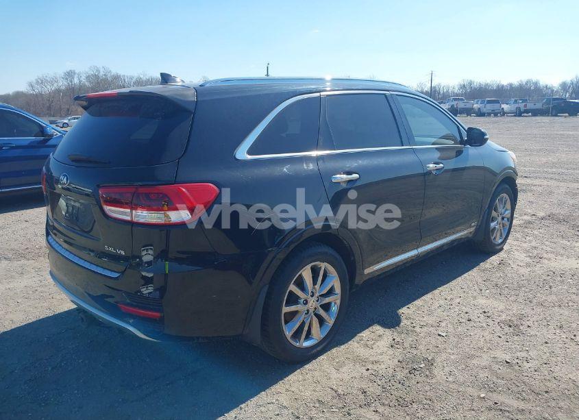 Photo 4 of 2016 Kia Sorento 3.3L SXL (VIN 5XYPKDA59GG085256)
