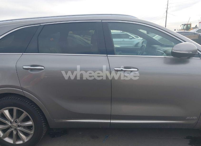 Photo 14 of 2017 Kia Sorento 3.3L SXL (VIN 5XYPKDA59HG304752)