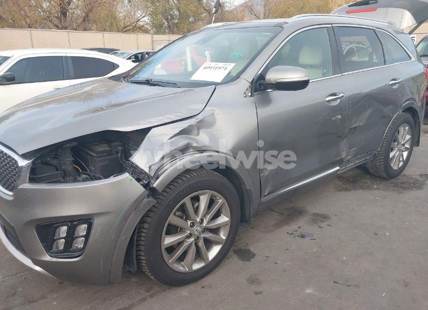 Photo 6 of 2017 Kia Sorento 3.3L SXL (VIN 5XYPKDA59HG304752)