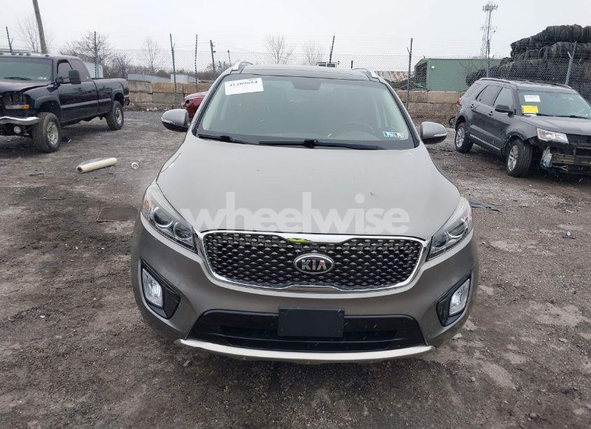Photo 13 of 2017 Kia Sorento 3.3L SX (VIN 5XYPKDA5XHG261958)
