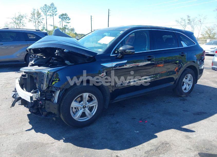 Photo 2 of 2025 Kia Sorento LX (VIN 5XYRG4JC2SG355011)