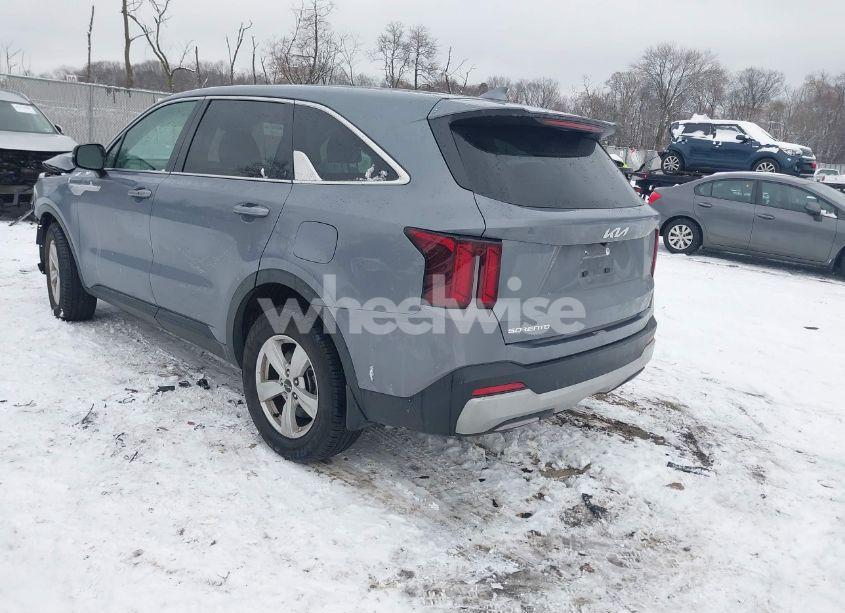 Photo 3 of 2024 Kia Sorento LX (VIN 5XYRG4JC3RG255042)