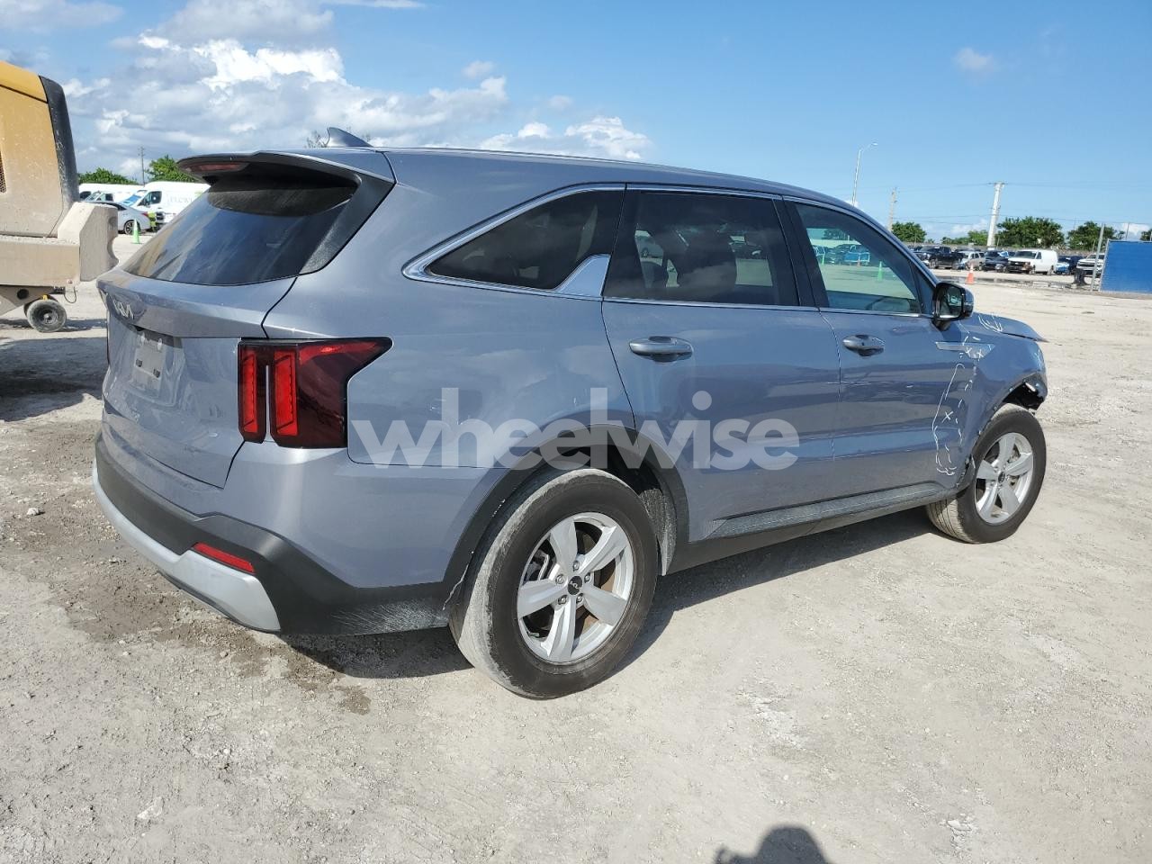 Photo 3 of 2025 KIA SORENTO LX (VIN 5XYRG4JC4SG339974)