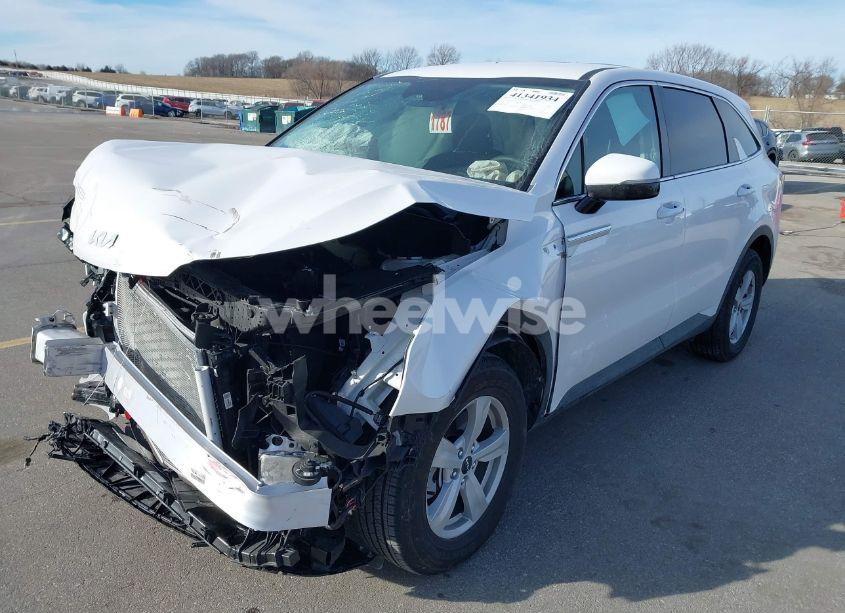 Photo 2 of 2025 Kia Sorento LX (VIN 5XYRG4JC5SG315120)