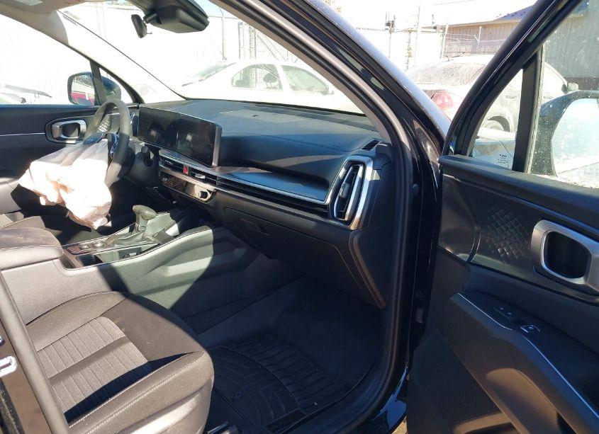 Photo 5 of 2024 Kia Sorento LX (VIN 5XYRG4JC7RG308793)