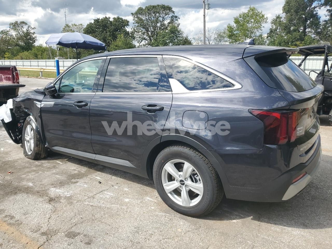 Photo 2 of 2025 KIA SORENTO LX (VIN 5XYRG4JC7SG376453)