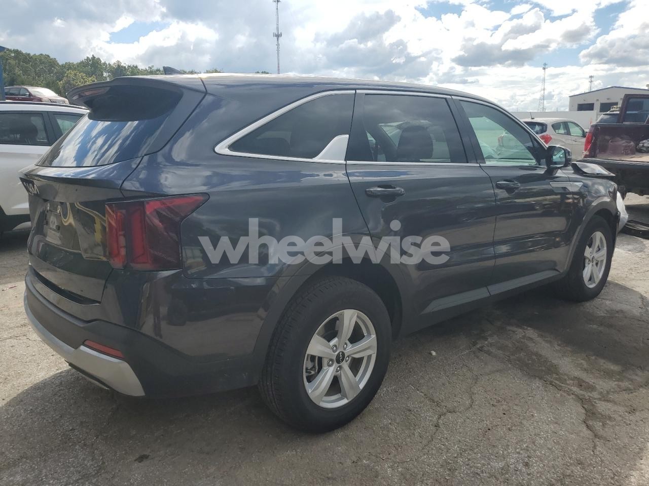 Photo 3 of 2025 KIA SORENTO LX (VIN 5XYRG4JC7SG376453)