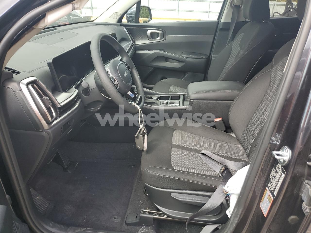 Photo 7 of 2025 KIA SORENTO LX (VIN 5XYRG4JC7SG376453)