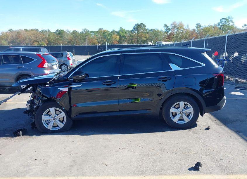 Photo 15 of 2024 Kia Sorento LX (VIN 5XYRG4JC8RG293902)