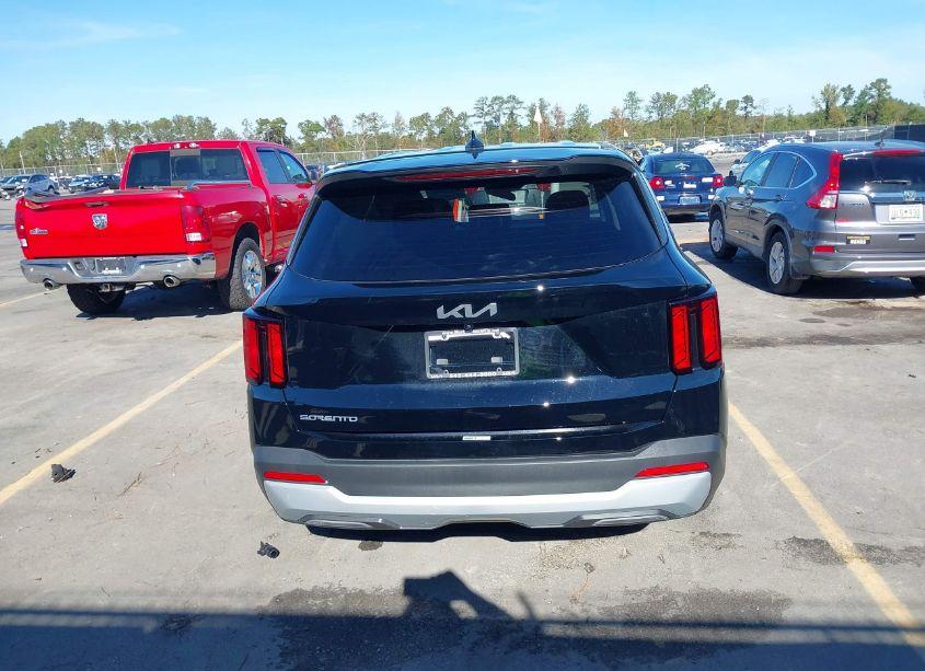 Photo 17 of 2024 Kia Sorento LX (VIN 5XYRG4JC8RG293902)
