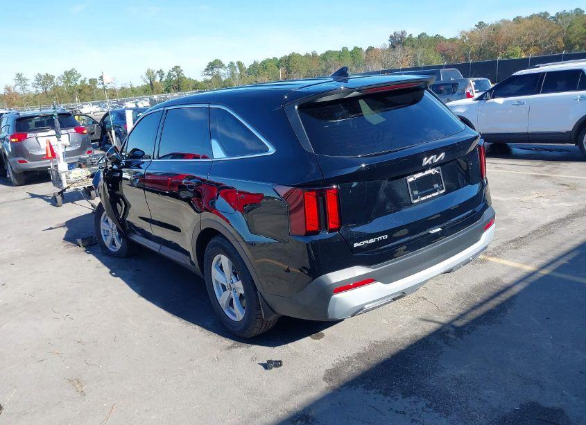 Photo 3 of 2024 Kia Sorento LX (VIN 5XYRG4JC8RG293902)