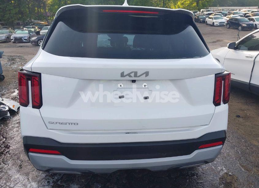 Photo 16 of 2024 Kia Sorento LX (VIN 5XYRG4JC9RG257782)