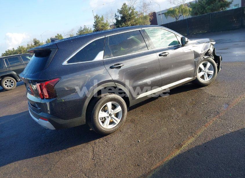 Photo 4 of 2025 Kia Sorento LX (VIN 5XYRG4JC9SG350436)