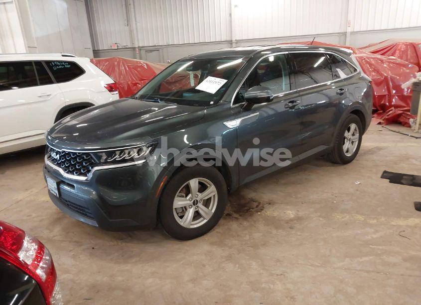 Photo 2 of 2022 Kia Sorento LX (VIN 5XYRG4LC0NG116249)