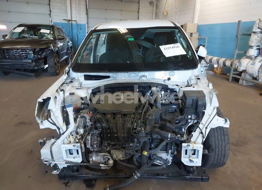 Photo 10 of 2022 Kia Sorento LX (VIN 5XYRG4LC1NG106295)