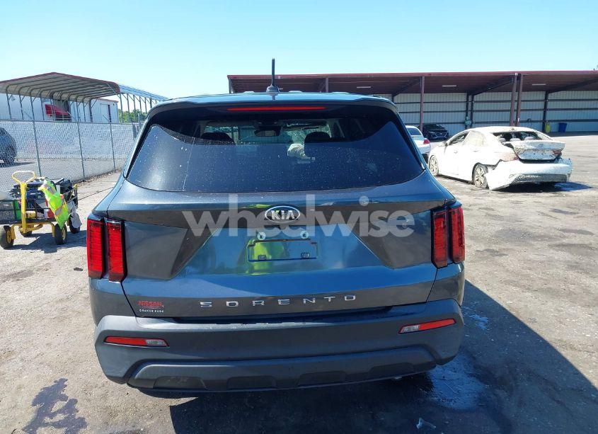 Photo 15 of 2021 Kia Sorento LX (VIN 5XYRG4LC2MG018015)
