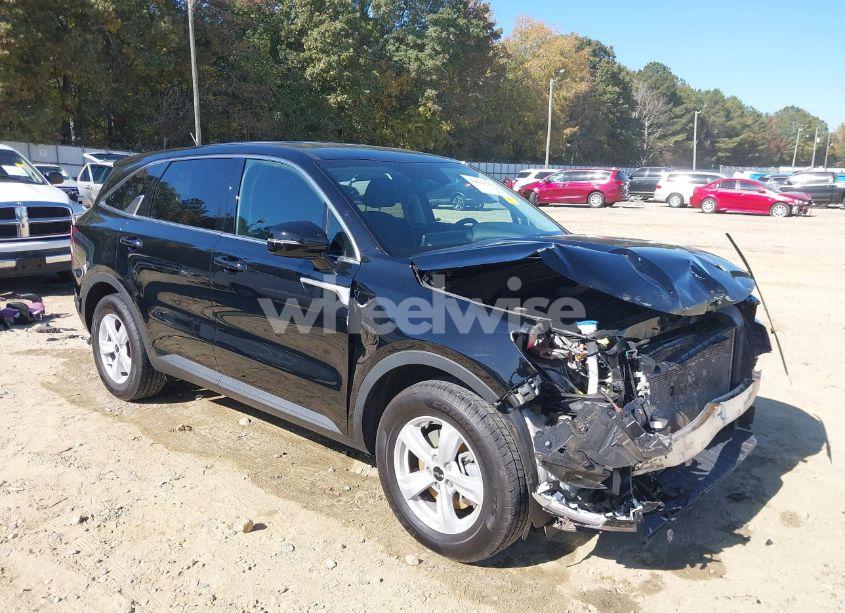2022 Kia Sorento LX (VIN 5XYRG4LC2NG080225) main photo