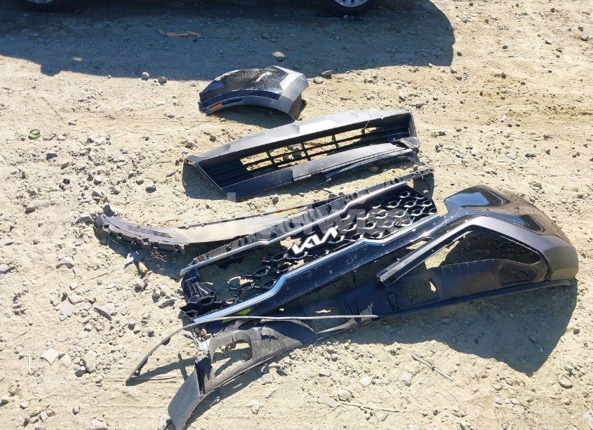 Photo 12 of 2022 Kia Sorento LX (VIN 5XYRG4LC2NG080225)