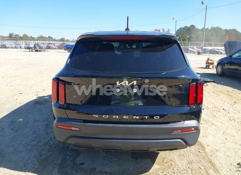 Photo 17 of 2022 Kia Sorento LX (VIN 5XYRG4LC2NG080225)