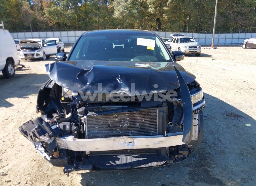 Photo 6 of 2022 Kia Sorento LX (VIN 5XYRG4LC2NG080225)