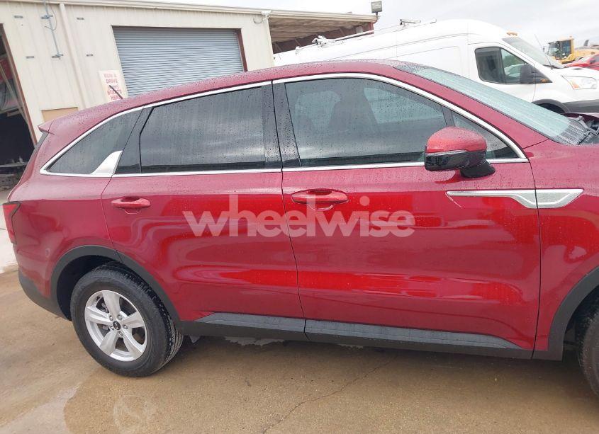 Photo 13 of 2021 Kia Sorento LX (VIN 5XYRG4LC3MG069894)