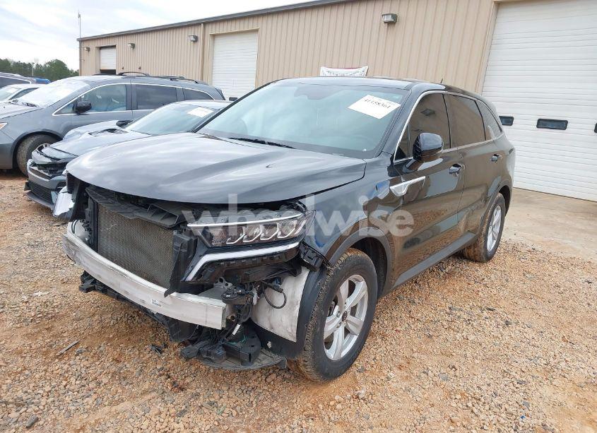 Photo 2 of 2023 Kia Sorento LX (VIN 5XYRG4LC3PG170888)