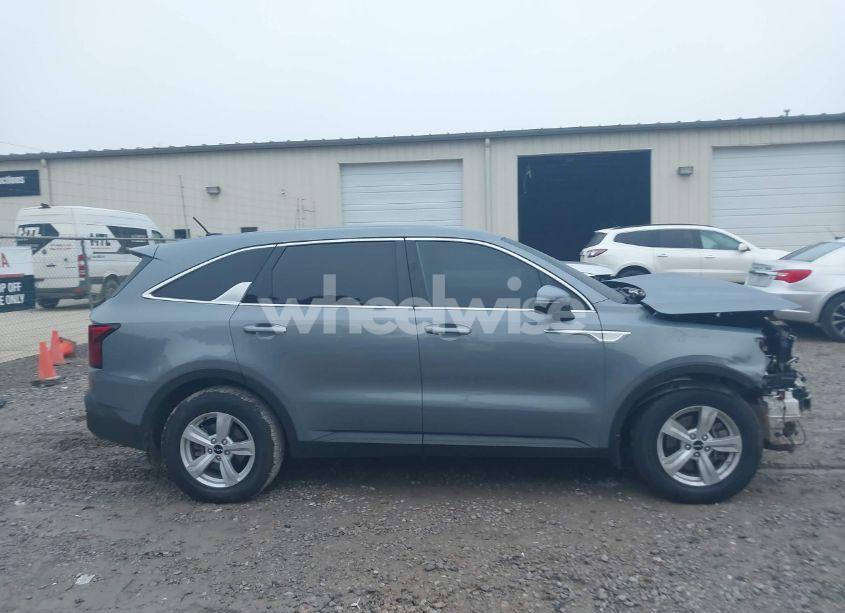 Photo 13 of 2023 Kia Sorento LX (VIN 5XYRG4LC3PG198948)