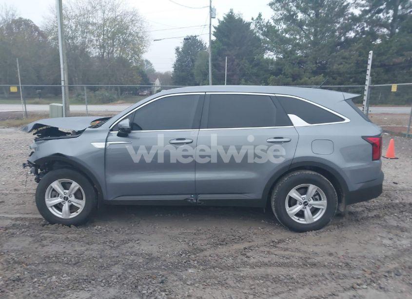 Photo 14 of 2023 Kia Sorento LX (VIN 5XYRG4LC3PG198948)