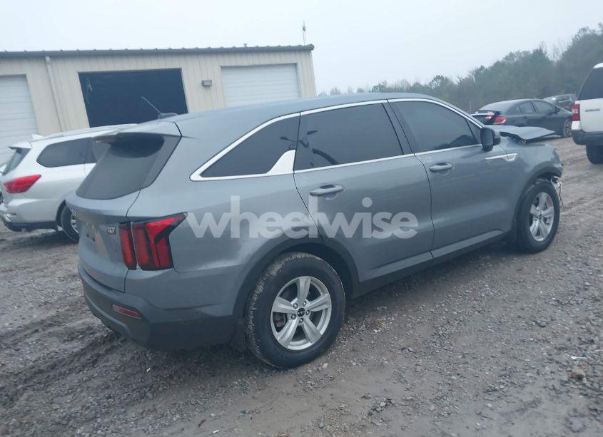 Photo 4 of 2023 Kia Sorento LX (VIN 5XYRG4LC3PG198948)