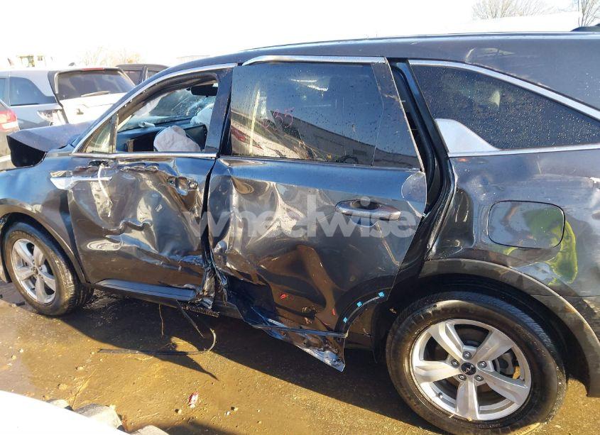 Photo 14 of 2023 Kia Sorento LX (VIN 5XYRG4LC3PG200620)