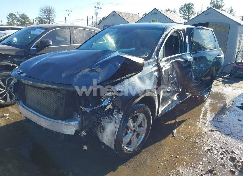 Photo 2 of 2023 Kia Sorento LX (VIN 5XYRG4LC3PG200620)