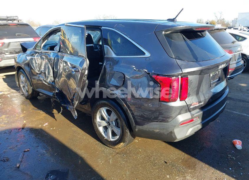 Photo 3 of 2023 Kia Sorento LX (VIN 5XYRG4LC3PG200620)