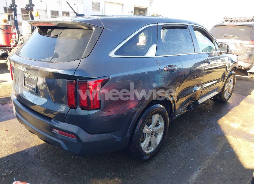 Photo 4 of 2023 Kia Sorento LX (VIN 5XYRG4LC3PG200620)