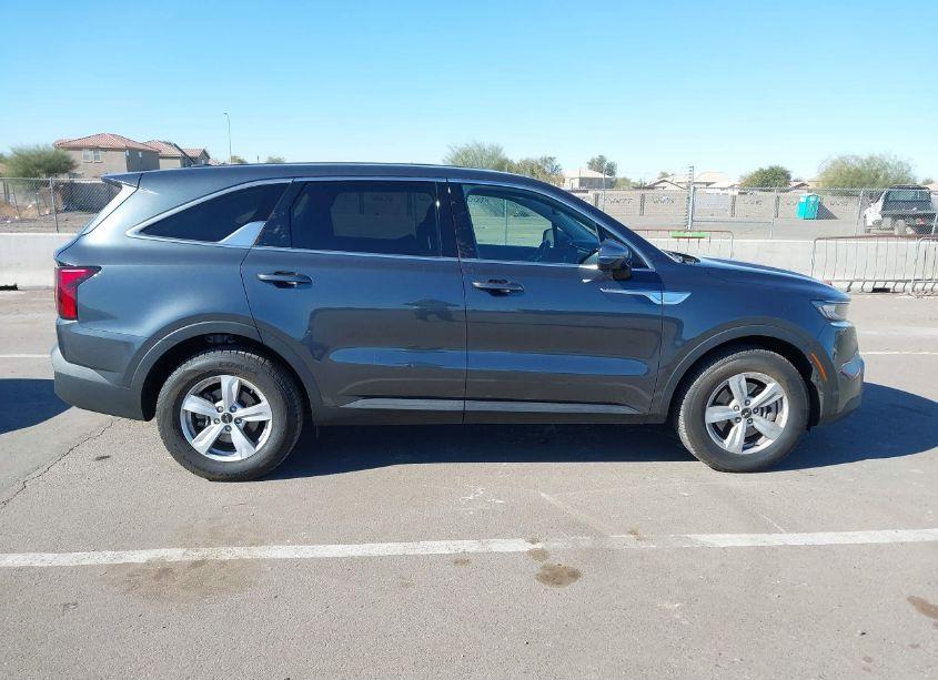Photo 13 of 2023 Kia Sorento LX (VIN 5XYRG4LC3PG209446)