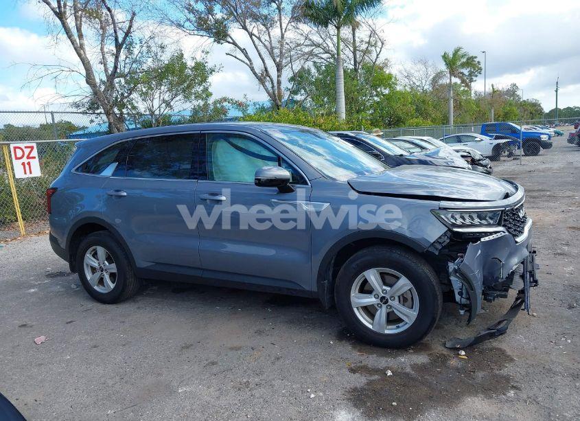 Photo 13 of 2023 Kia Sorento LX (VIN 5XYRG4LC3PG231074)