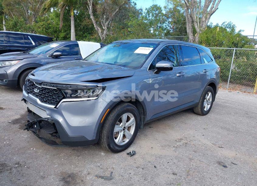 Photo 2 of 2023 Kia Sorento LX (VIN 5XYRG4LC3PG231074)