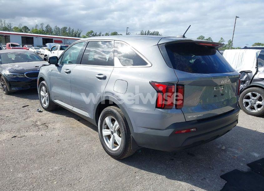 Photo 3 of 2023 Kia Sorento LX (VIN 5XYRG4LC3PG231074)