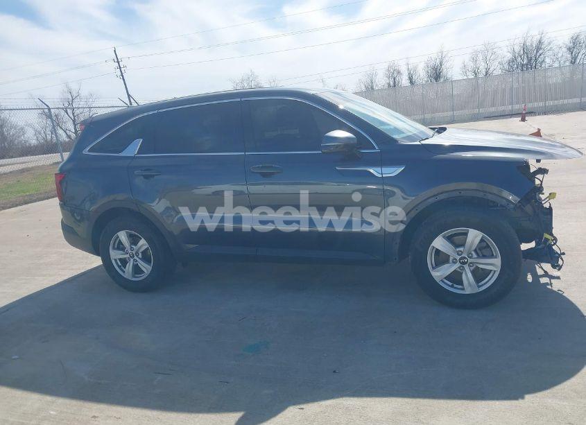 Photo 13 of 2021 Kia Sorento LX (VIN 5XYRG4LC4MG066504)