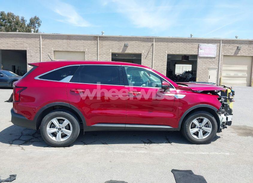 Photo 14 of 2022 Kia Sorento LX (VIN 5XYRG4LC4NG082901)