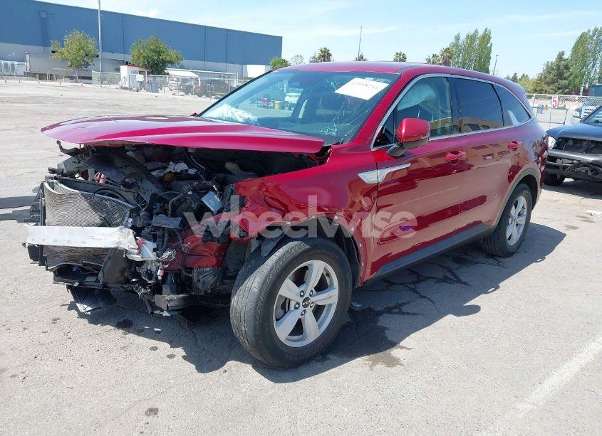 Photo 2 of 2022 Kia Sorento LX (VIN 5XYRG4LC4NG082901)